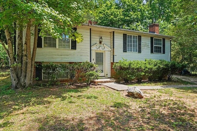 Building Photo - 6201 Turtle Neck Ln