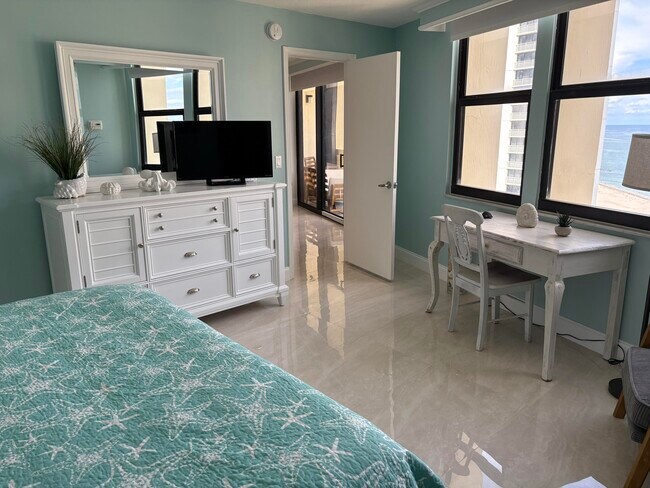 Building Photo - 2800 N Ocean Dr