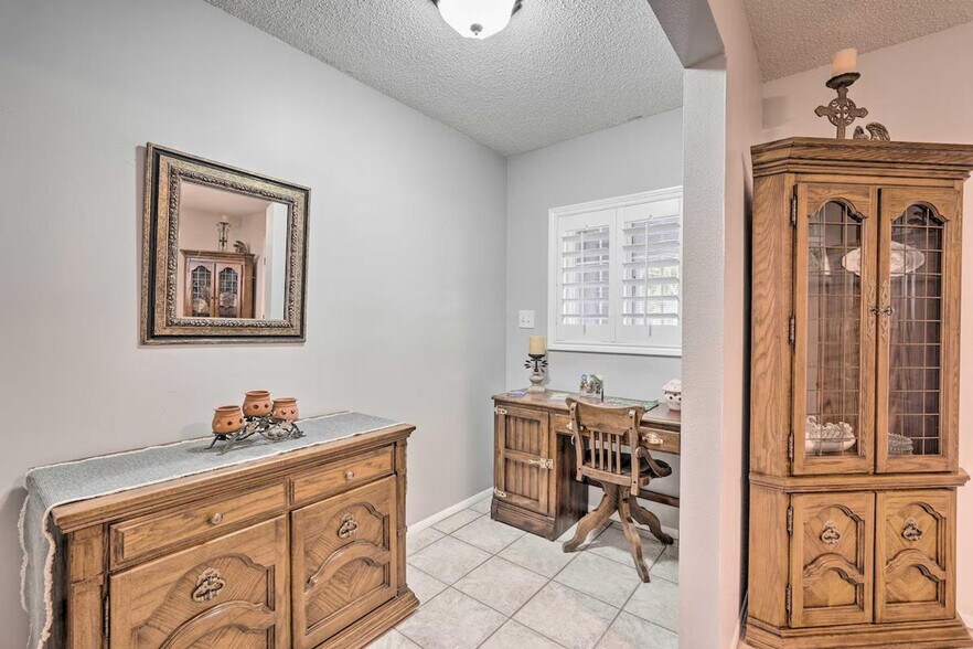 Building Photo - 8407 E Angus Dr