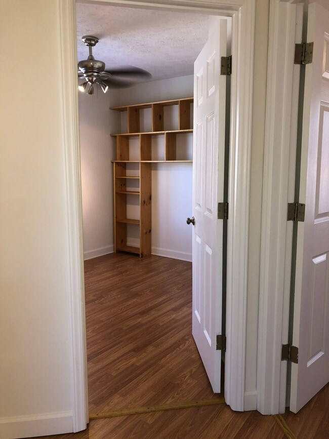 Building Photo - 142 Margo Ln