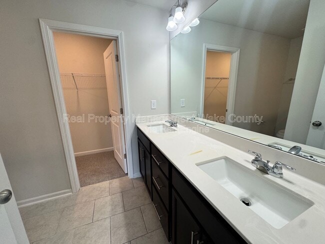 Building Photo - 2727 Chert Ln