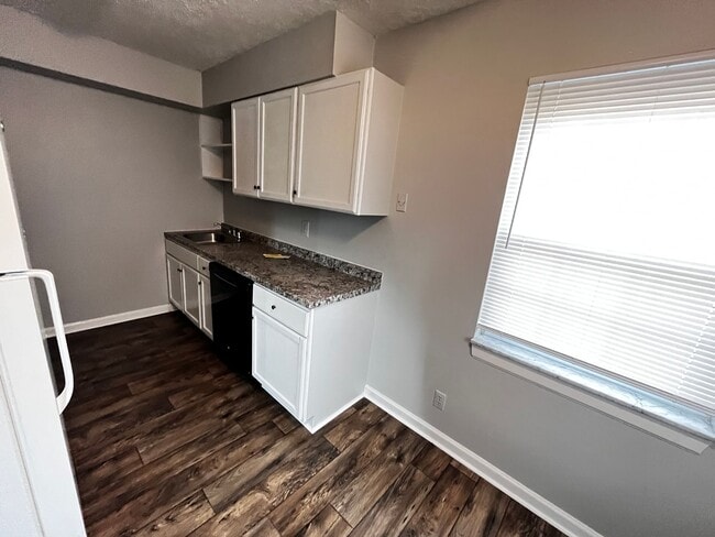 Building Photo - 4405 Landside Dr