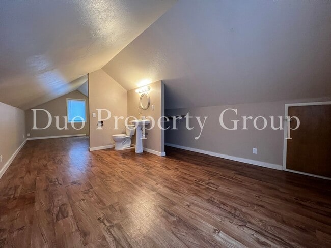 Building Photo - 13th &amp; Chambers