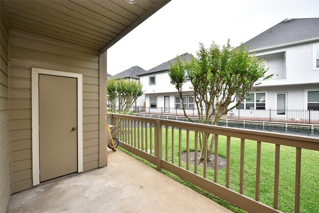 Building Photo - 2023 Gentryside Dr