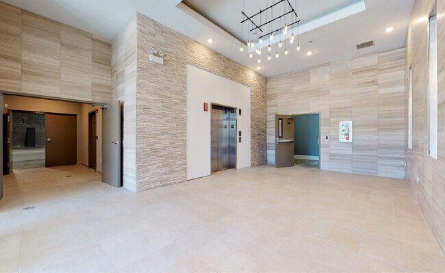Building Photo - 4758 N Laramie Ave