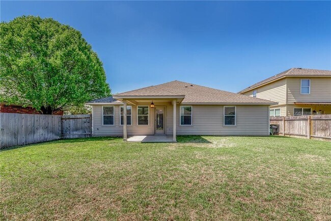 Building Photo - 30118 Diamond Dove Trail