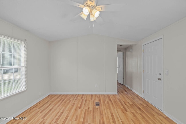 Building Photo - 119 Starwood Cir