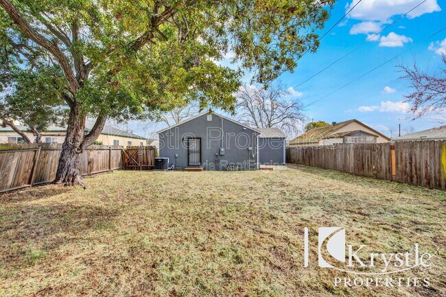 Building Photo - 1007 Maple Ave