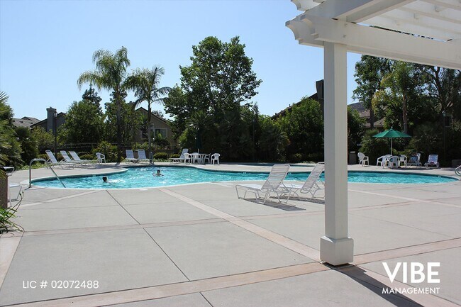 Building Photo - Beautifully updated Verdigris 3 bedroom Single Family Home with Sunset Views!