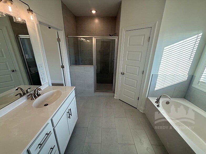 Building Photo - Beautiful NEW BUILD in Olive Branch, MS!