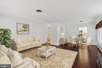 Building Photo - 201 Chandler Dr