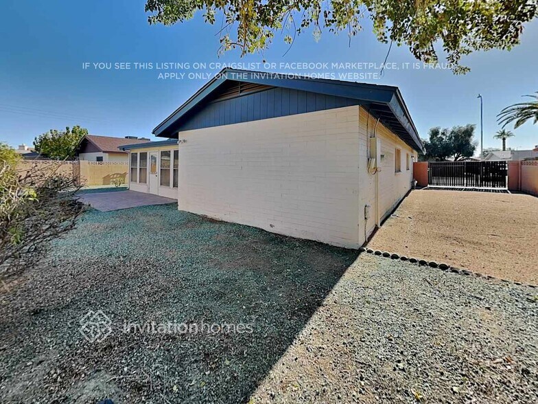 Building Photo - 4516 W Hayward Ave