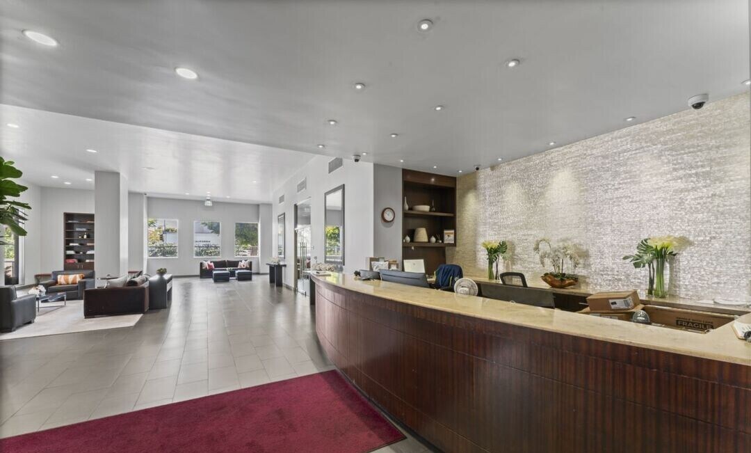 Building Photo - 10501 Wilshire Blvd