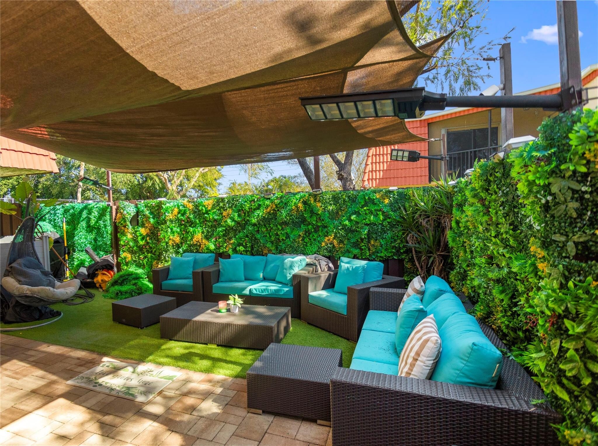 Building Photo - 22940 Oxford Pl