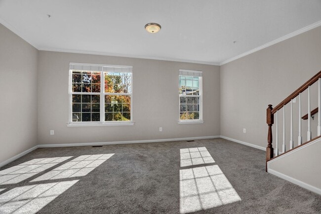 Building Photo - 115 Tanglewood Manor Dr