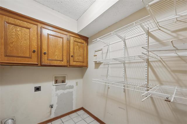 Building Photo - 9719 Amberley Dr