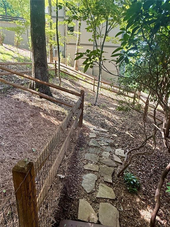 Building Photo - 424 S Sanderlin Mtn Dr