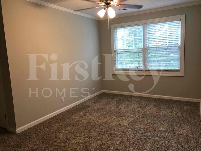 Building Photo - 1622 Keeneland Dr
