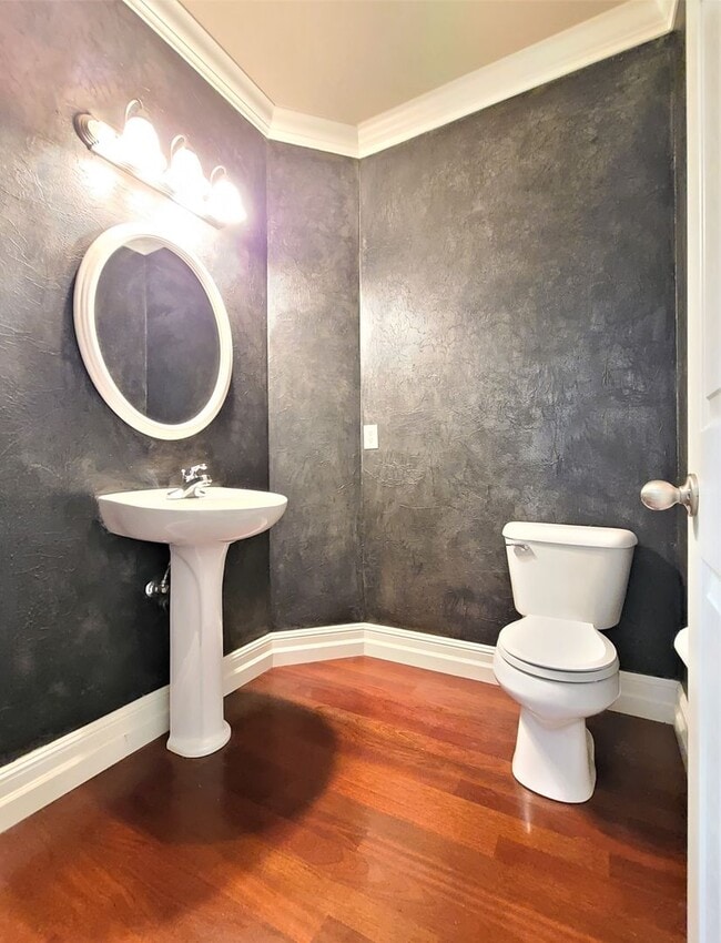 Building Photo - Luxurious 4 Bed/2.5 Bath Lynnwood Home - Available Now!