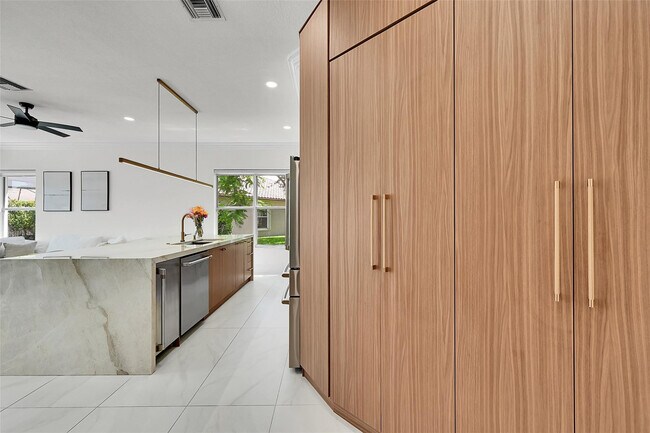Building Photo - 11163 NW 69th Pl