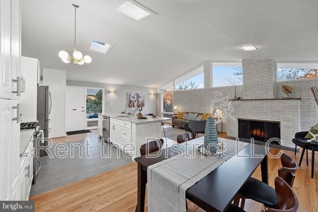 Building Photo - 4234 South Dakota Ave NE