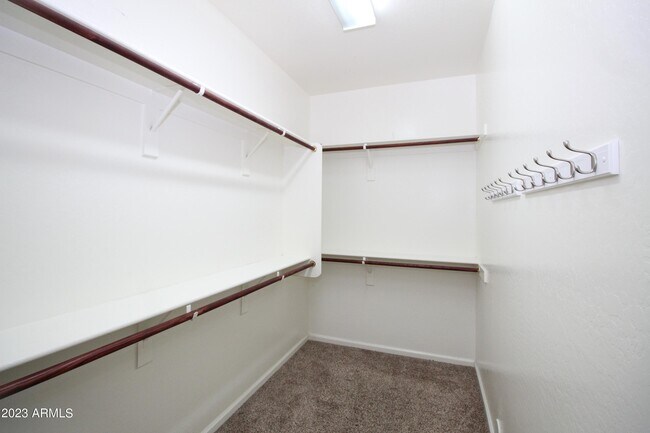 Building Photo - 4936 S Twinleaf Dr