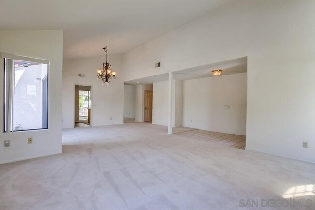 Building Photo - 11742 Avenida Sivrita