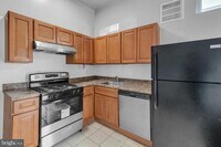 Building Photo - 434 S 56th St