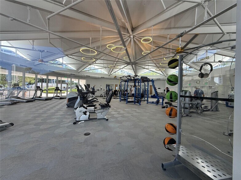 Building Photo - 600 Three Islands Blvd