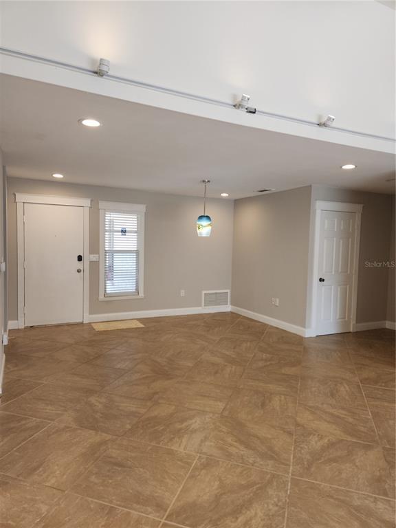 Building Photo - 3409 Montilla Ct