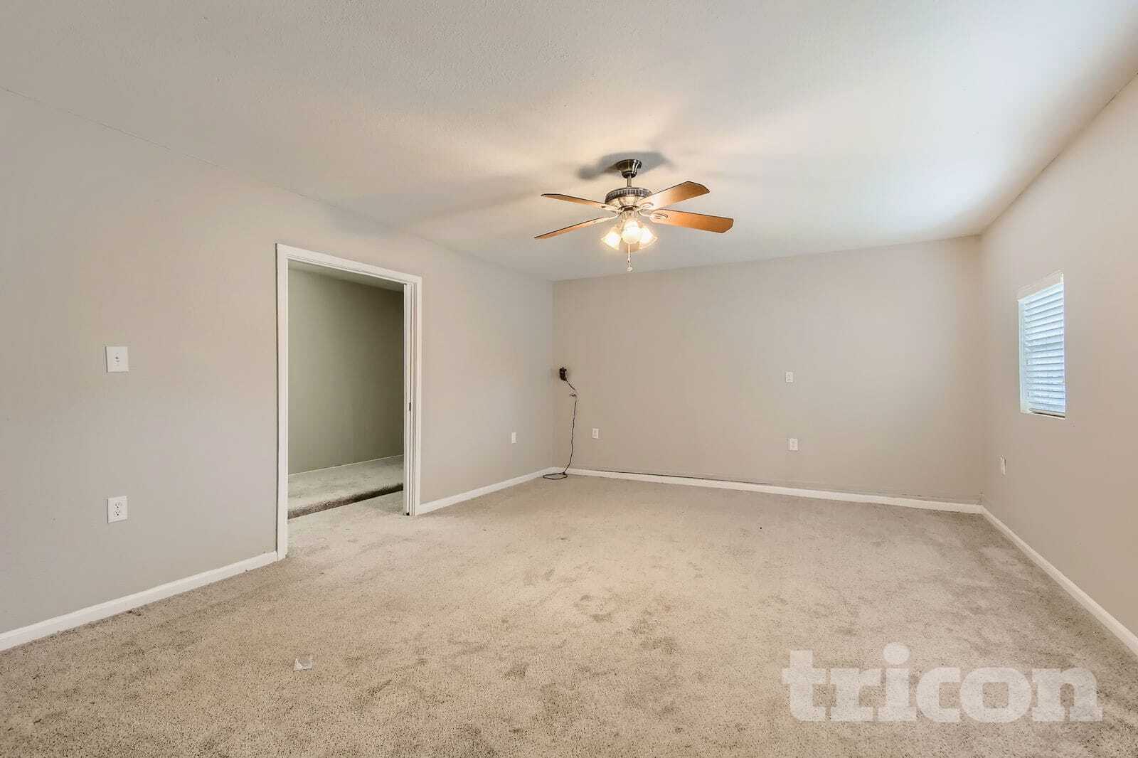Building Photo - 908 Hilton Pl
