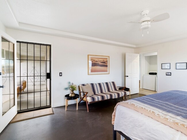 Building Photo - Spacious 4 Bedroom 2 Bathroom Home With A Pool