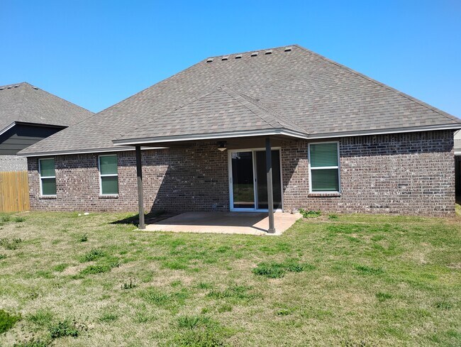 Building Photo - 12420 S Oxford Ave
