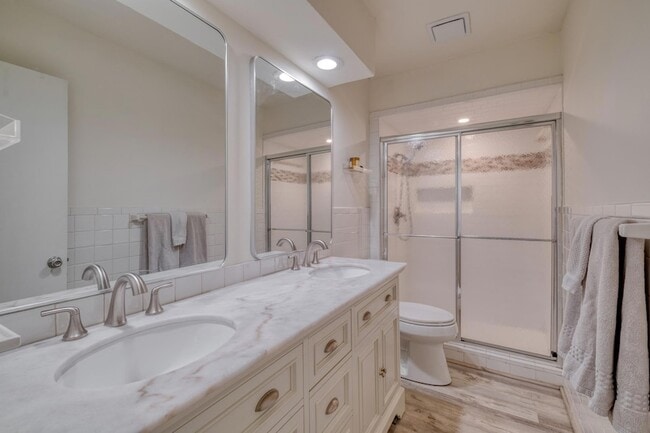 Building Photo - 2117 Gaston Pl Dr