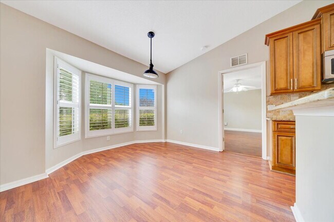 Building Photo - Spacious 3-Bed, 2-Bath Home for Rent in SW...