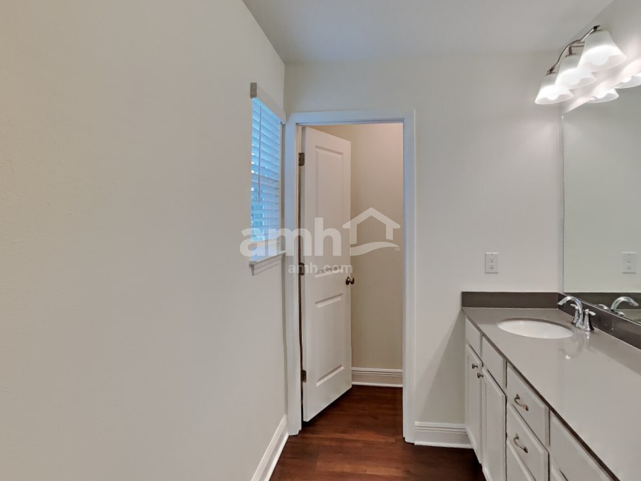 Building Photo - 22500 Bellini Cir