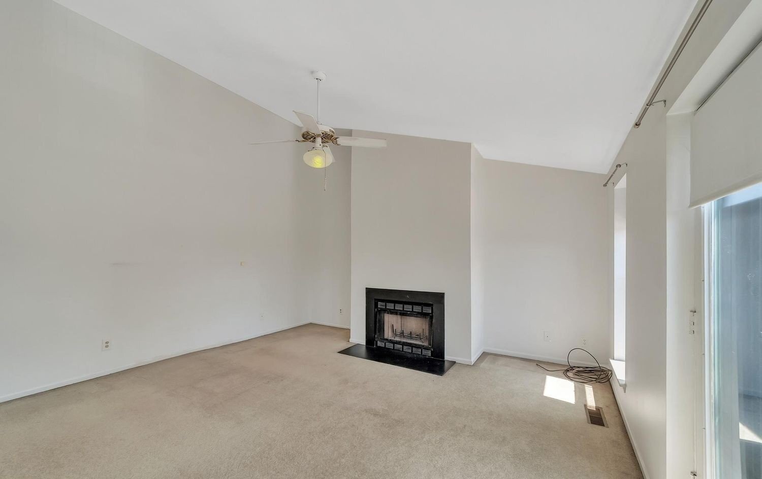 Building Photo - 116 Paladin Dr