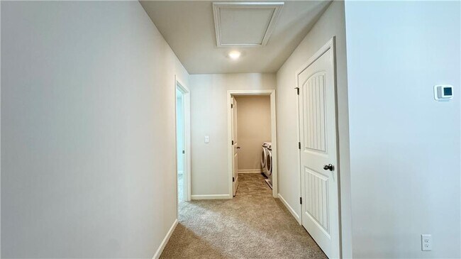 Building Photo - 841 HighGrove Wy