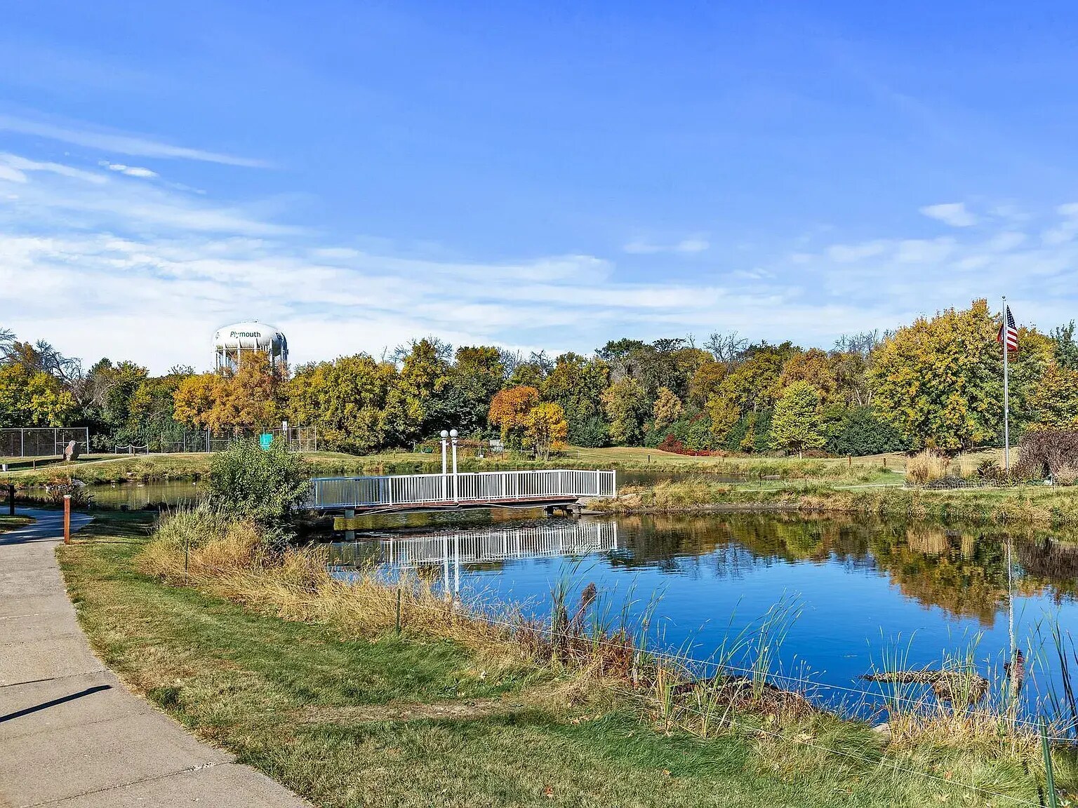 Walking Paths - 10630 Rockford Rd