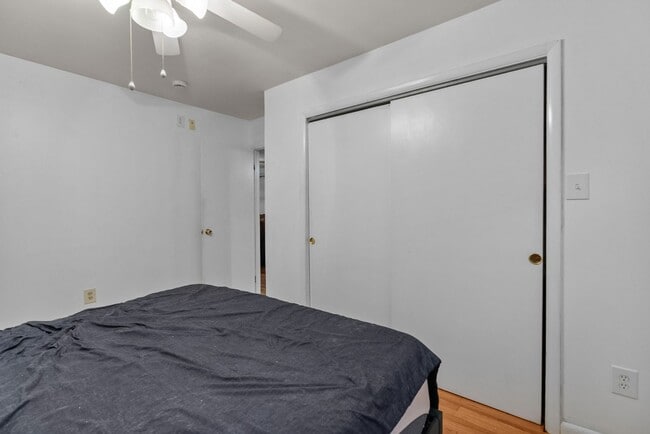 Building Photo - Now Available for Rent in Hampton!