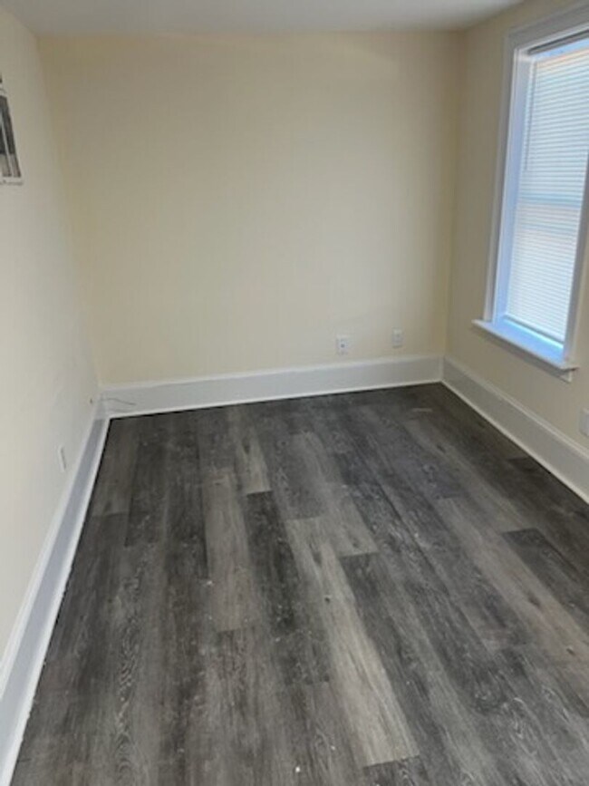 Building Photo - 704 Washington St