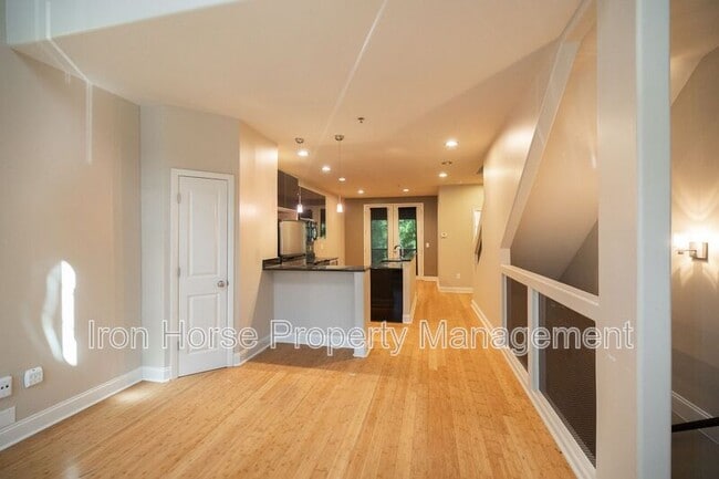 Building Photo - 118 Ruth Dr