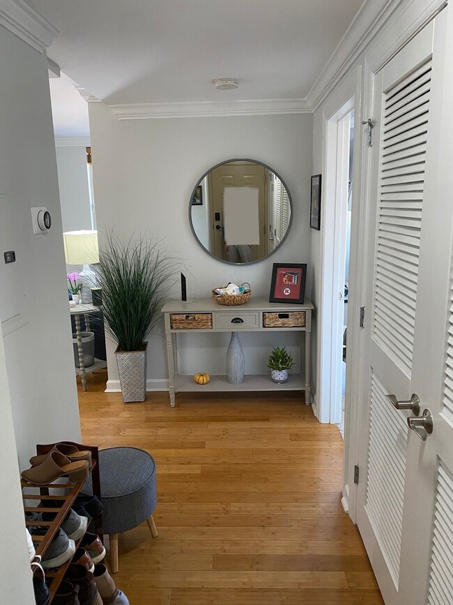 Building Photo - 1417 Newton St NW