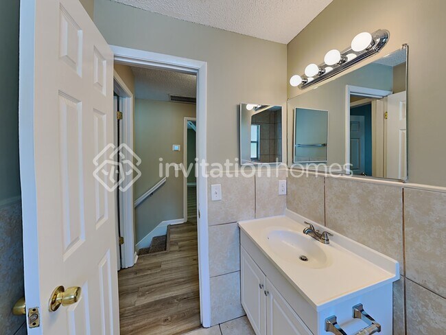 Building Photo - 14309 Lackman Ln