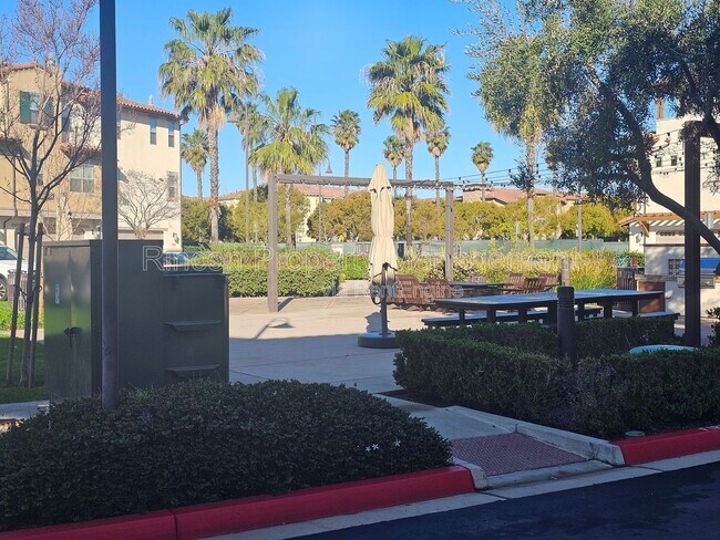 Building Photo - 209 Westpark Ct