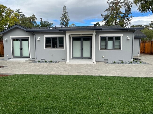 Building Photo - Completely Remodeled Home in Prime Los Gat...