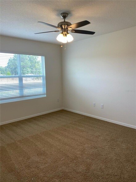 Building Photo - 2961 NE 43rd Rd