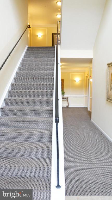 Building Photo - 12195 Abington Hall Pl