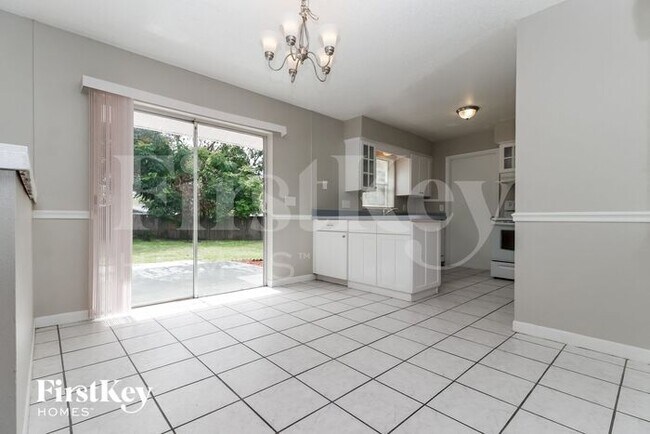 Building Photo - 1007 Park St