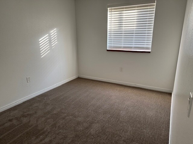 Building Photo - 4498 W 9th Ave